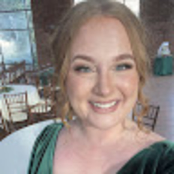 Meet your Posher, Hailey - Picture 1 of 1